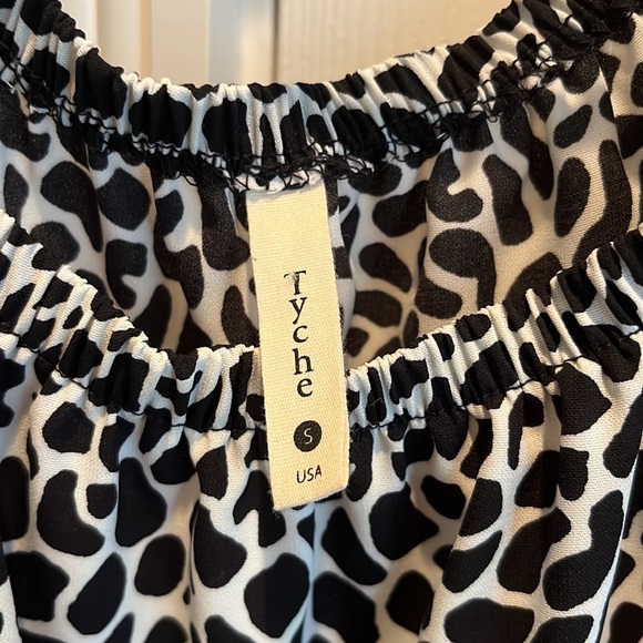 Tyche top off shoulder - Picture 3 of 3